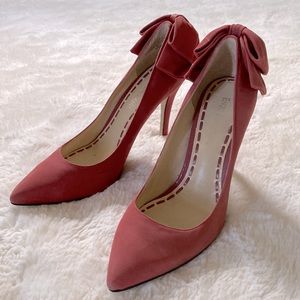 Pink suede bow accent heels